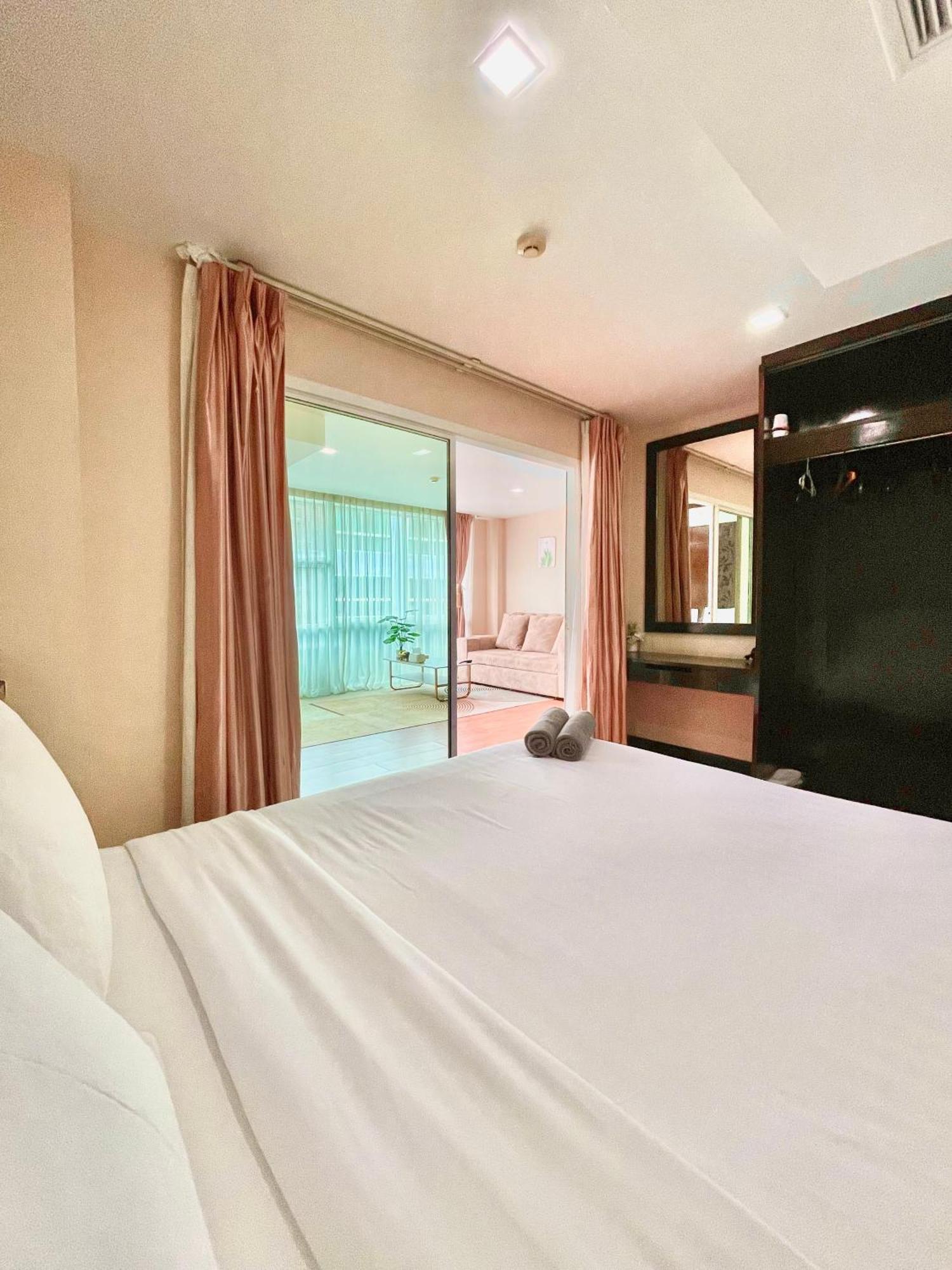 Apartment The Kris 2 Bedrooms 2 Bathrooms