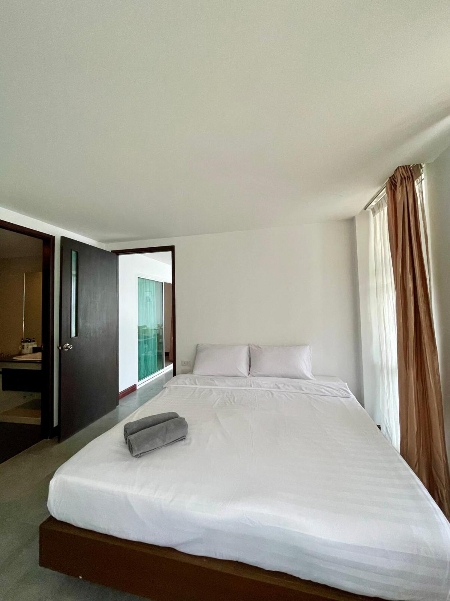 The Kris 2 Bedrooms 2 Bathrooms Căn hộ *